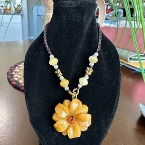 Vintage a yellow coral flower necklace from the Hawaii